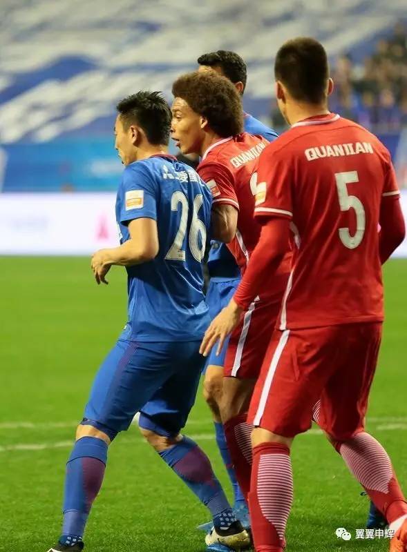 星空体育中国- 昂热铁卫红牌争议判罚引发声讨  